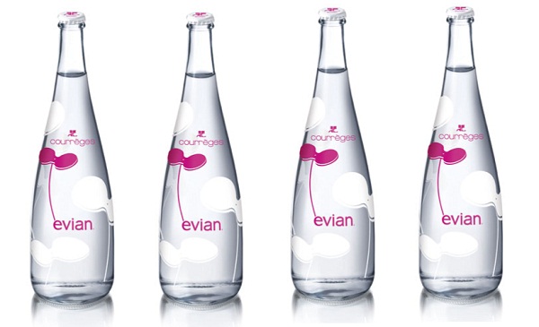 Вода эва. Эвиан 0.75 стекло. Evian Water стекло. Вода Эвиан в стекле. Вода Эвиан 0.75.
